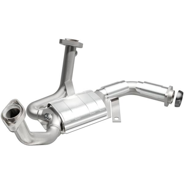 MagnaFlow Exhaust Products - MagnaFlow Exhaust Products Standard Grade Direct-Fit Catalytic Converter 23357 - Image 1