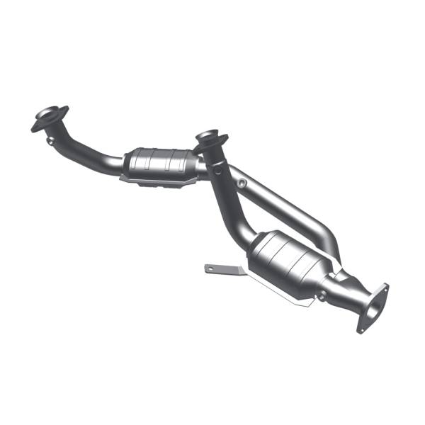 MagnaFlow Exhaust Products - MagnaFlow Exhaust Products HM Grade Direct-Fit Catalytic Converter 23534 - Image 1