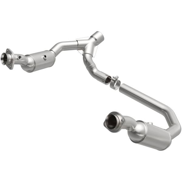 MagnaFlow Exhaust Products - MagnaFlow Exhaust Products California Direct-Fit Catalytic Converter 5551291 - Image 1