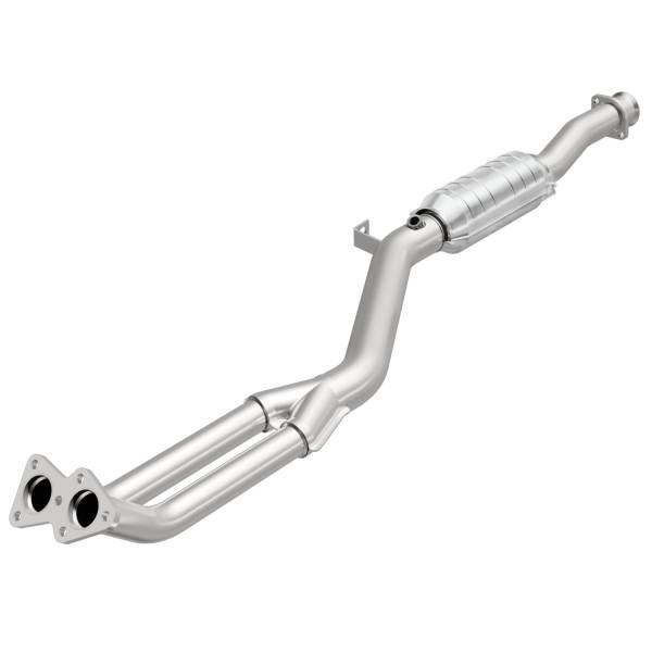 MagnaFlow Exhaust Products - MagnaFlow Exhaust Products Standard Grade Direct-Fit Catalytic Converter 93684 - Image 1