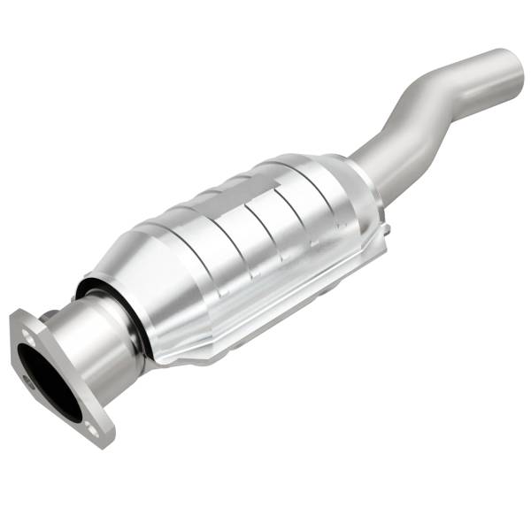 MagnaFlow Exhaust Products - MagnaFlow Exhaust Products Standard Grade Direct-Fit Catalytic Converter 22928 - Image 1