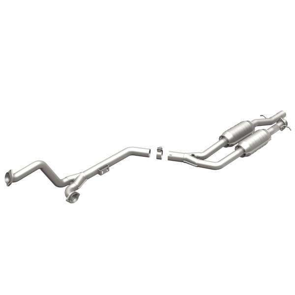 MagnaFlow Exhaust Products - MagnaFlow Exhaust Products Standard Grade Direct-Fit Catalytic Converter 23581 - Image 1