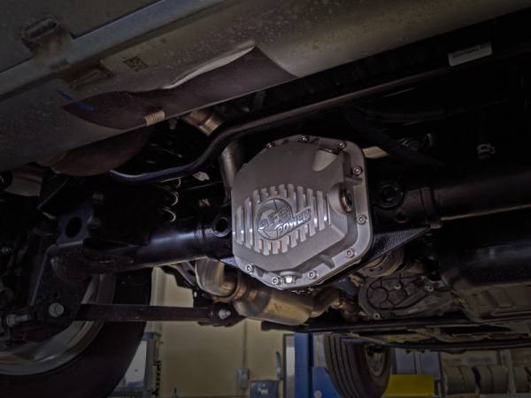 aFe Power Performance Parts & Installation | 1350 Offroad - aFe Street Series Rear Differential Cover Raw with Machined Fins Jeep Wrangler (JL) 18-23 (Dana M200) - 46-71090A - Image 1