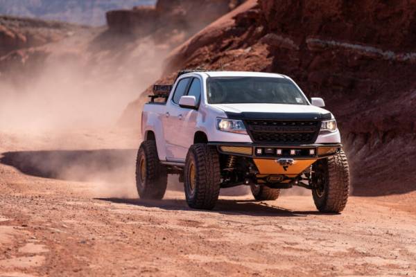 N-Fab Steps, Nerf Bars & Truck Accessories | 1350 Offroad - N-Fab M-RDS Front Bumper 15-17 Chevy Colorado - Textured Black with Silver Skid Plate - G151MRDS-TX - Image 1