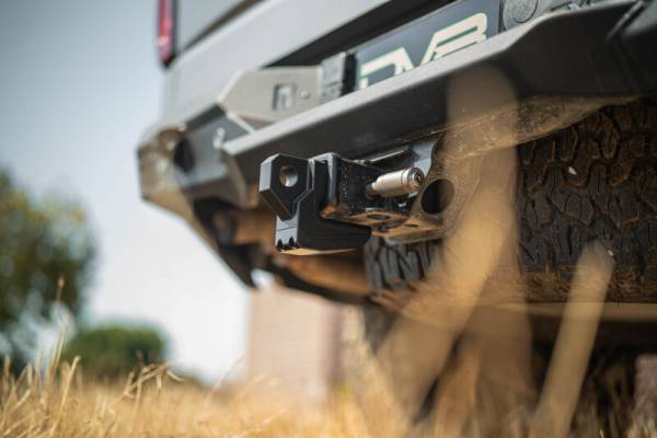 DV8 Offroad Bumpers & Jeep Accessories | 1350 Offroad - DV8 Universal Hitch Skid Plate - Black - UNHS-01BL - Image 1