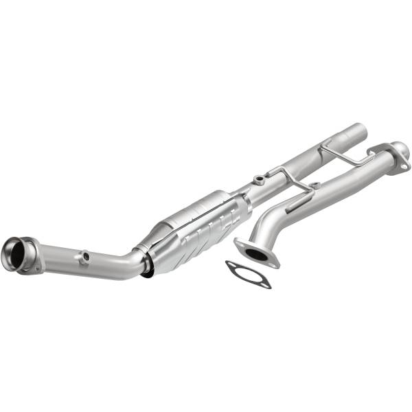 MagnaFlow Exhaust Systems & Installation | 1350 Offroad - MagnaFlow OEM Grade Direct-Fit Catalytic Converter 51953 - Image 1