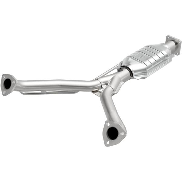 MagnaFlow Exhaust Systems & Installation | 1350 Offroad - MagnaFlow Standard Grade Direct-Fit Catalytic Converter 23794 - Image 1