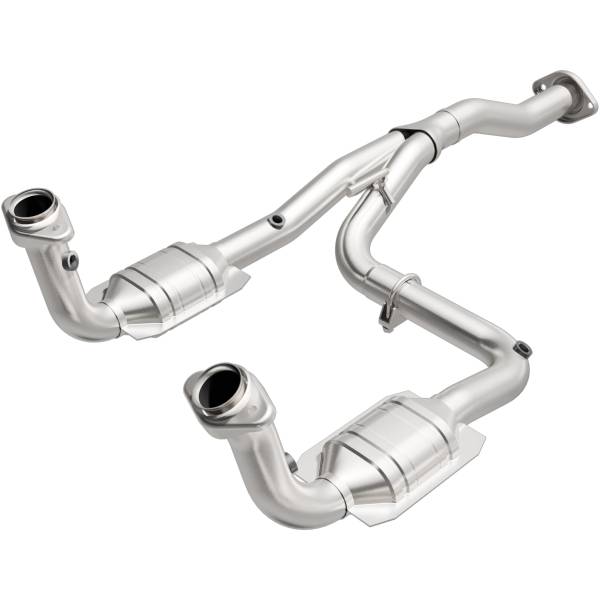 MagnaFlow Exhaust Systems & Installation | 1350 Offroad - MagnaFlow OEM Grade Direct-Fit Catalytic Converter 49186 - Image 1
