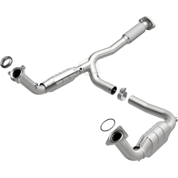MagnaFlow Exhaust Systems & Installation | 1350 Offroad - MagnaFlow OEM Grade Direct-Fit Catalytic Converter 49886 - Image 1