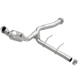 MagnaFlow Exhaust Products OEM Grade Direct-Fit Catalytic Converter 52139