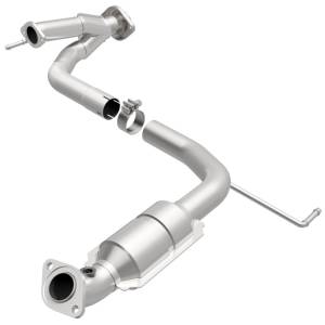 MagnaFlow Exhaust Products OEM Grade Direct-Fit Catalytic Converter 49701