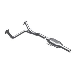 MagnaFlow Exhaust Products Standard Grade Direct-Fit Catalytic Converter 93306