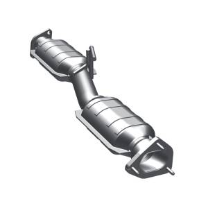 MagnaFlow Exhaust Products OEM Grade Direct-Fit Catalytic Converter 49421