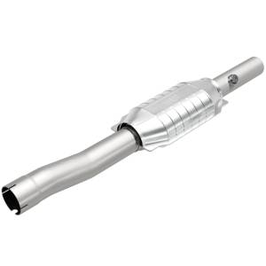 MagnaFlow Exhaust Products - MagnaFlow Exhaust Products OEM Grade Direct-Fit Catalytic Converter 49096 - Image 1