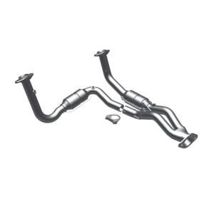 MagnaFlow Exhaust Products OEM Grade Direct-Fit Catalytic Converter 49444