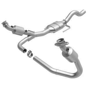 MagnaFlow Exhaust Products OEM Grade Direct-Fit Catalytic Converter 49112