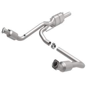 MagnaFlow Exhaust Products - MagnaFlow Exhaust Products California Direct-Fit Catalytic Converter 447233 - Image 1