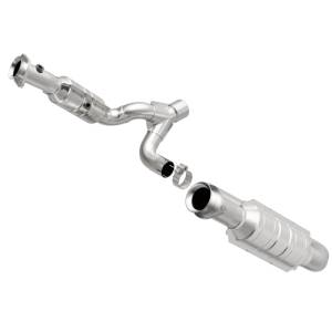 MagnaFlow Exhaust Products - MagnaFlow Exhaust Products OEM Grade Direct-Fit Catalytic Converter 49665 - Image 1