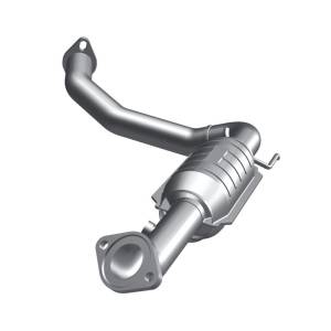 MagnaFlow Exhaust Products OEM Grade Direct-Fit Catalytic Converter 49697