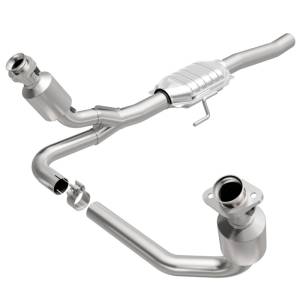 MagnaFlow Exhaust Products OEM Grade Direct-Fit Catalytic Converter 51337