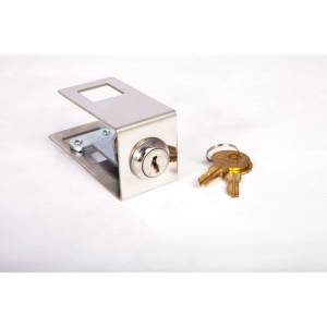 Rugged Ridge This hood lock kit from Rugged Ridge fits 98-06 Jeep Wrangler. 2 keys included. 11252.04