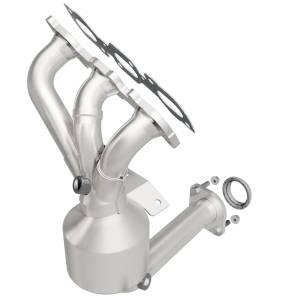 MagnaFlow Exhaust Products California Manifold Catalytic Converter 452011