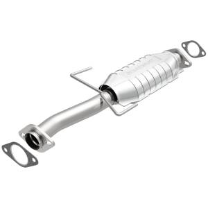 MagnaFlow Exhaust Products HM Grade Direct-Fit Catalytic Converter 23685
