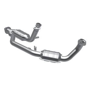 MagnaFlow Exhaust Products California Direct-Fit Catalytic Converter 444034