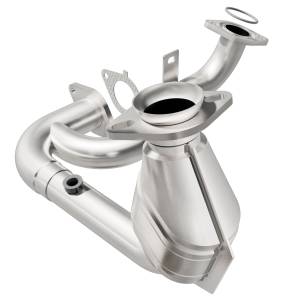 MagnaFlow Exhaust Products OEM Grade Direct-Fit Catalytic Converter 51749