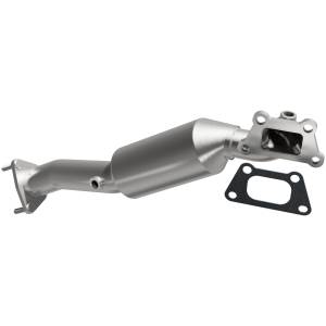 MagnaFlow Exhaust Products California Direct-Fit Catalytic Converter 5582610