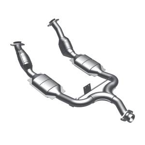 MagnaFlow Exhaust Products California Direct-Fit Catalytic Converter 441108