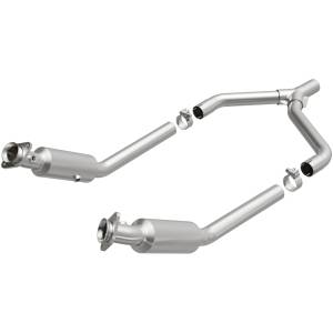 MagnaFlow Exhaust Products California Direct-Fit Catalytic Converter 5561533
