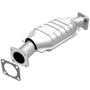 MagnaFlow Exhaust Products Standard Grade Direct-Fit Catalytic Converter 93427