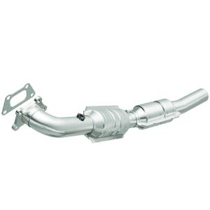 MagnaFlow Exhaust Products OEM Grade Direct-Fit Catalytic Converter 51682