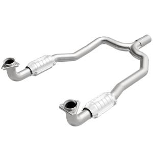 MagnaFlow Exhaust Products Standard Grade Direct-Fit Catalytic Converter 93487