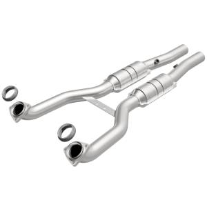 MagnaFlow Exhaust Products OEM Grade Direct-Fit Catalytic Converter 51397