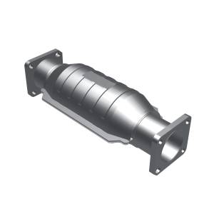 MagnaFlow Exhaust Products Standard Grade Direct-Fit Catalytic Converter 23651