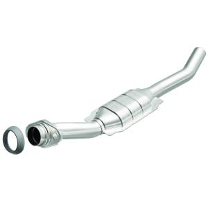 MagnaFlow Exhaust Products Standard Grade Direct-Fit Catalytic Converter 93138