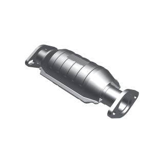 MagnaFlow Exhaust Products Standard Grade Direct-Fit Catalytic Converter 23235