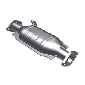 MagnaFlow Exhaust Products Standard Grade Direct-Fit Catalytic Converter 23890