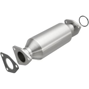 MagnaFlow Exhaust Products Standard Grade Direct-Fit Catalytic Converter 22621