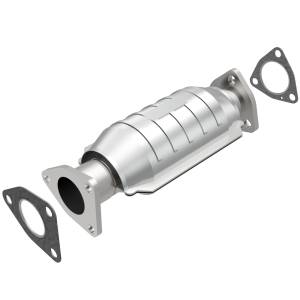 MagnaFlow Exhaust Products Standard Grade Direct-Fit Catalytic Converter 22623