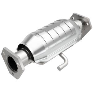 MagnaFlow Exhaust Products Standard Grade Direct-Fit Catalytic Converter 22926