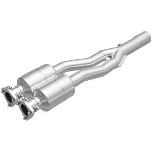 MagnaFlow Exhaust Products HM Grade Direct-Fit Catalytic Converter 22937