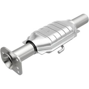 MagnaFlow Exhaust Products Standard Grade Direct-Fit Catalytic Converter 23121