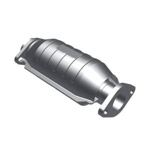 MagnaFlow Exhaust Products Standard Grade Direct-Fit Catalytic Converter 23686