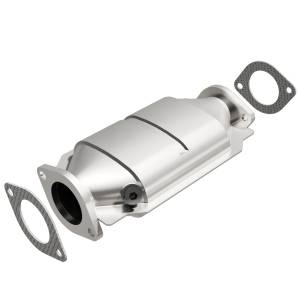 MagnaFlow Exhaust Products HM Grade Direct-Fit Catalytic Converter 23704