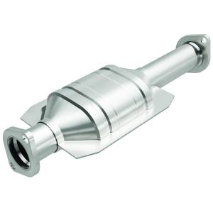 MagnaFlow Exhaust Products HM Grade Direct-Fit Catalytic Converter 23877