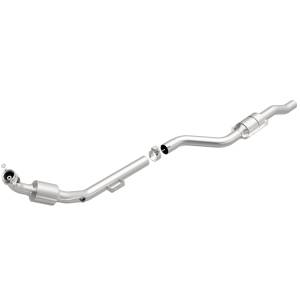 MagnaFlow Exhaust Products HM Grade Direct-Fit Catalytic Converter 24042