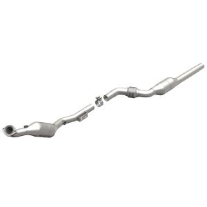 MagnaFlow Exhaust Products OEM Grade Direct-Fit Catalytic Converter 51823